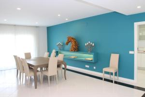 Fotografie z fotogalerie ubytování ARENDA Villa Alamo Pino Alto v destinaci Miami Platja