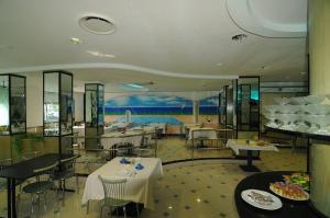 Restaurace v ubytování Hotel Residence Mondial