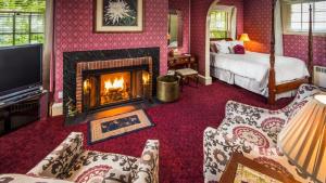 Gallery image of Stonehurst Manor Including Breakfast and Dinner in North Conway