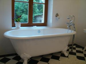 Koupelna v ubytování Residenz Villa Kult + 37 fotografií