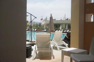 Bazén v ubytování Sun Beach Med nebo v jeho okolí