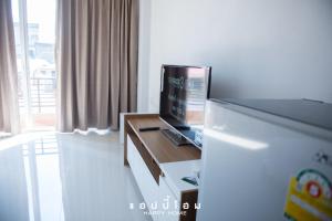 Telewizja i/lub zestaw kina domowego w obiekcie Happy Home