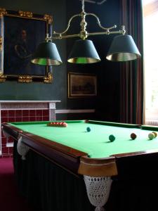 Tillmouth Park Country House Hotel tesisinde bir bilardo masası