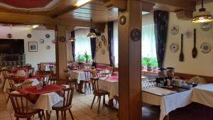 Un restaurant sau alt loc unde se poate mânca la Hotel-Pension Dressel