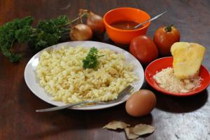 Cibo presso la stanza in casa privata o nelle vicinanze