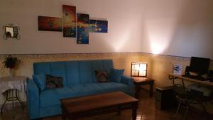 A seating area at B&B Giuseppe Verdi
