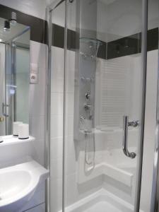 Phòng tắm tại Hotel Lutetia