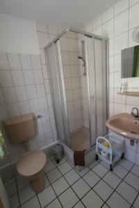 Łazienka w obiekcie Landhotel Gutsherrn-Klause