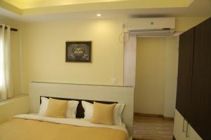 Letto o letti in una camera di Bed and Breakfast Thamel