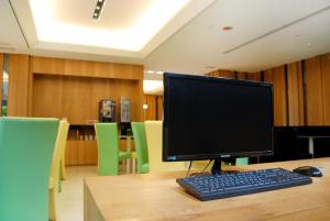 The business area and/or conference room at Century Hotel Taoyuan