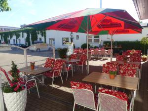 Ein Restaurant oder anderes Speiselokal in der Unterkunft Hotel Dorotheenhof 
