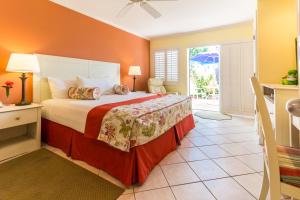 Ліжко або ліжка в номері Inn at the Beach-Venice FLORIDA