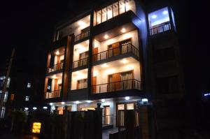 Imagen de la galería de Hotel Platinum Palace Near Medanta Hospital Sector38, en Gurgaon