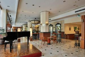 Restaurace v ubytování Jayakarta Hotel Jakarta + 20 fotografií