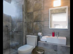 A bathroom at Namare Luxury Apartments Még 20 kép