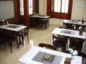 Restaurace v ubytování Hotel San Sebastián Hospedería