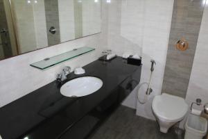 Gallery image of The Lotus Apartment hotel, Burkit Road in Chennai