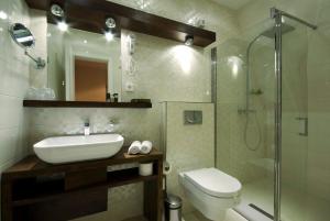 Un baño de Hotel Soa