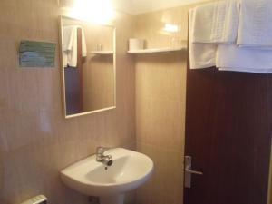 Hostal Alocs tesisinde bir banyo