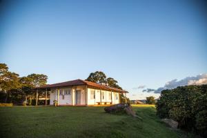 Gedung tempat penginapan berlokasi