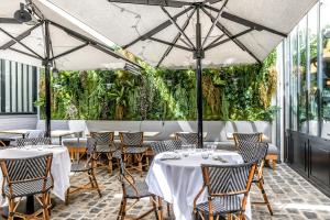 Restoran atau tempat lain untuk makan di Hotel Restaurant Au Boeuf Couronné