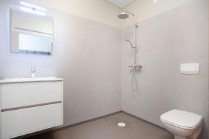 Vannas istaba naktsmītnē Arnarstapi Hotel