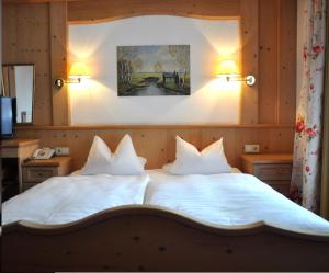 Posteľ alebo postele v izbe v ubytovaní Aktiv-Hotel Traube