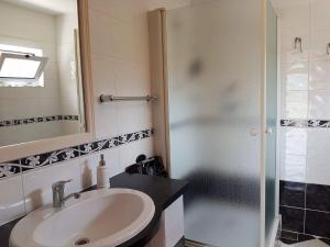 Kúpeľňa v ubytovaní Apartment Tempera + 14 fotografií