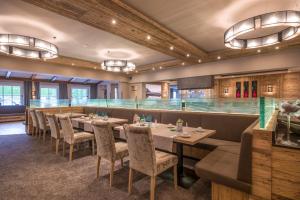 Restauracja lub miejsce do jedzenia w obiekcie Hotel Gasthof Brücke