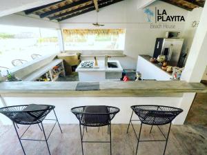 Gallery image of La Playita Beach House in Puerto Escondido