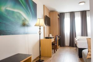 Postel nebo postele na pokoji v ubytování Hotel Jazz - By Keflavik Airport - Reykjavik - Iceland