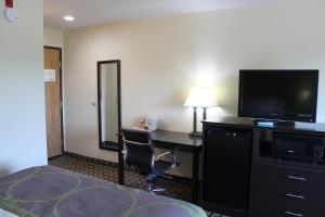 Imagen de la galería de AmericInn by Wyndham West Burlington, en West Burlington