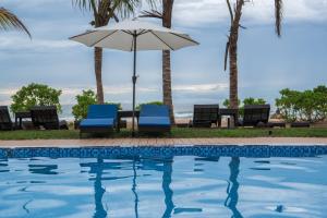 Swimming pool sa o malapit sa Jie Jie Beach Hotel