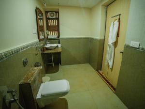 Koupelna v ubytování Casa Menezes - A Heritage Goan Homestay