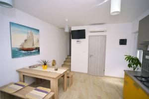Kuchyň nebo kuchyňský kout v ubytování Jovich Apartments 2