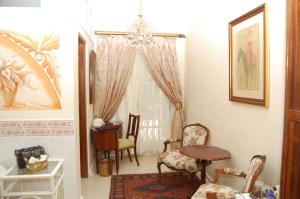 Area soggiorno di Falcon Crest Suites