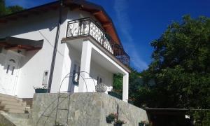 Gallery image of Holiday Home Deni in Lohovo