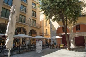 Imagen de la galería de Center Plaza Figueres, en Figueres