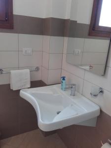 Bilik mandi di Masseria Centro Colonico B&B