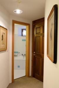 A bathroom at Hotel Soazza