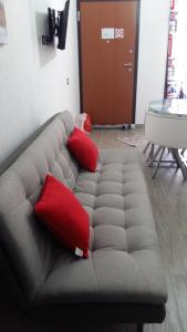 A seating area at Rooms Loru