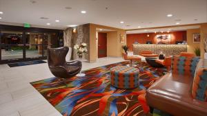 Vstupní hala nebo recepce v ubytování Best Western Plus Fresno Airport Hotel