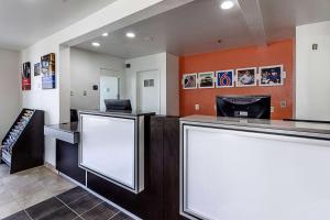 The lobby or reception area at Motel 6-Fresno, CA