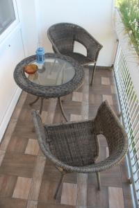 A balcony or terrace at Verona Apartman
