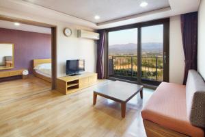 TV a/nebo společenská místnost v ubytování Hanwha Resort Gyeongju