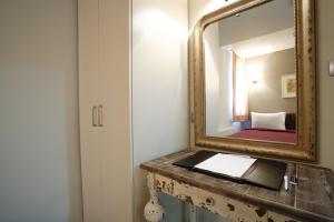 Postel nebo postele na pokoji v ubytování Home Stay Home Sisli