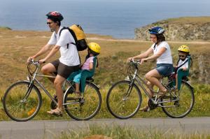 Vélo sur le terrain de l'établissement VVF Belle-Île-en-Mer ou dans les environs