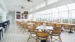 Restaurace v ubytování Panphuree Residence - SHA Extra Plus + 37 fotografií