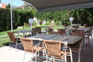 Zahrada ubytování Logis Hôtel- Restaurant La Renaissance