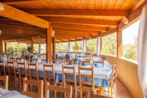 Restoran atau tempat makan lain di Camping Village Capo D'Orso